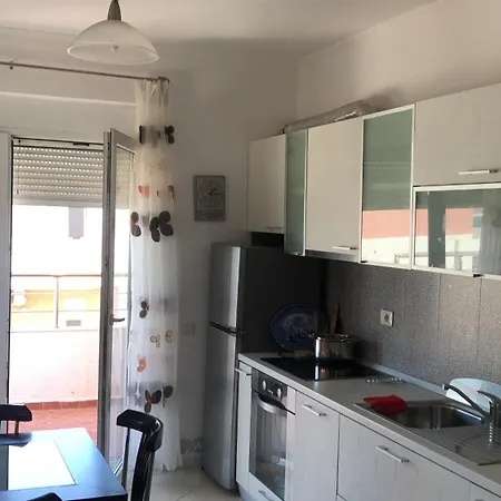 Apartment Val 'vlora Lungomare *