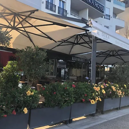 Val 'vlora Lungomare Apartment *