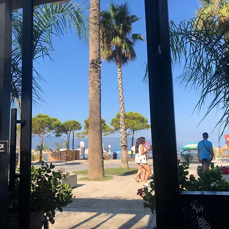 Apartment Val 'vlora Lungomare *