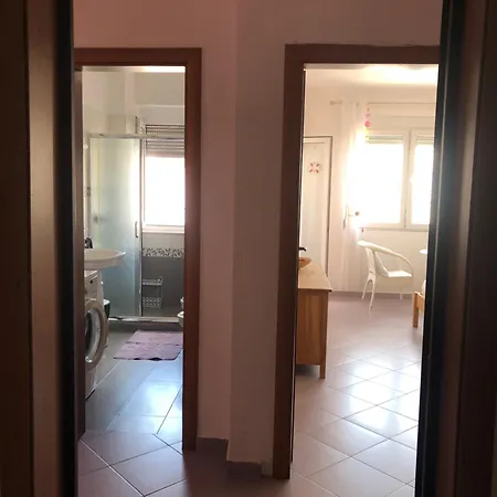 Val 'vlora Lungomare Apartment *