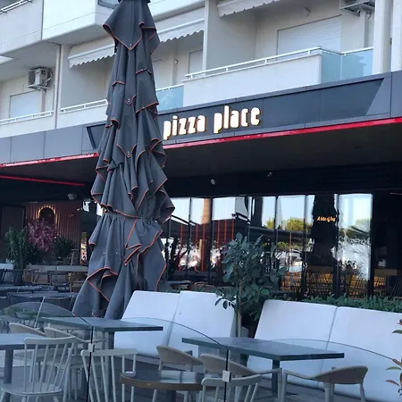 Апартаменты Val 'vlora Lungomare Влёра