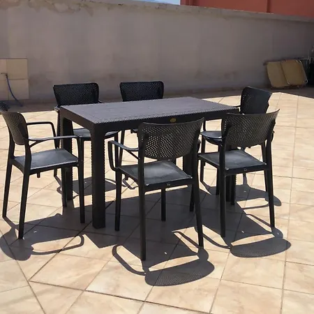 Val 'vlora Lungomare Апартаменты *
